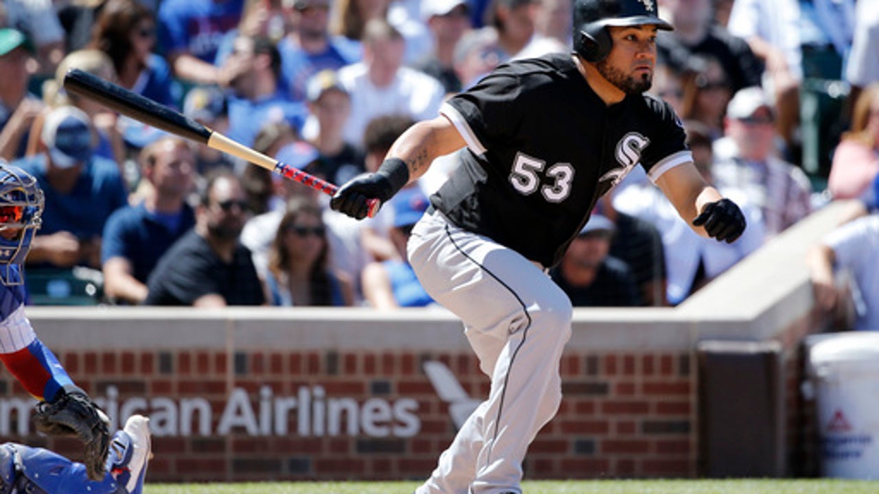 Royals get OF Cabrera from White Sox for 2 minor leaguers